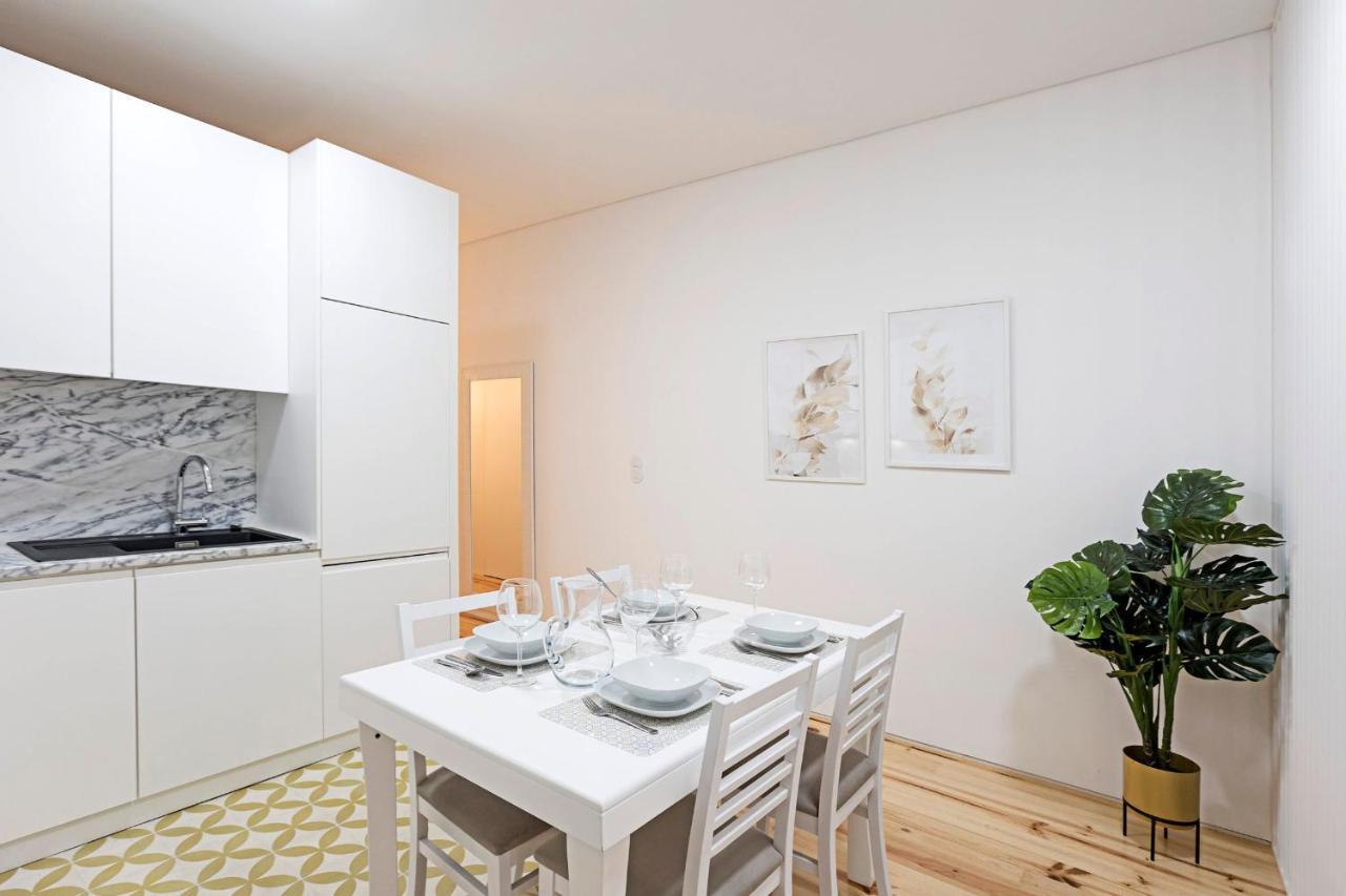 Loios 1Br Flat Downtown By Lovelystay Porto Eksteriør billede