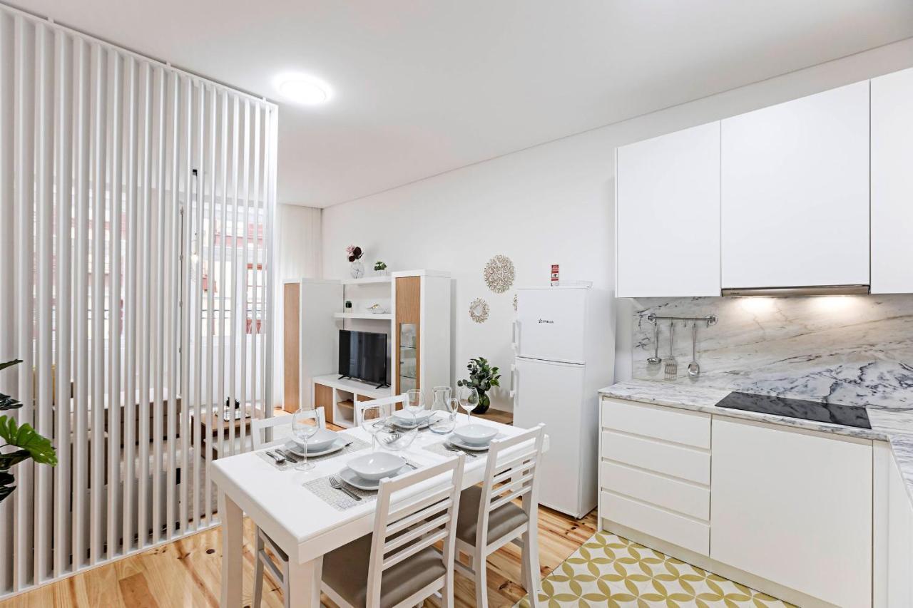 Loios 1Br Flat Downtown By Lovelystay Porto Eksteriør billede