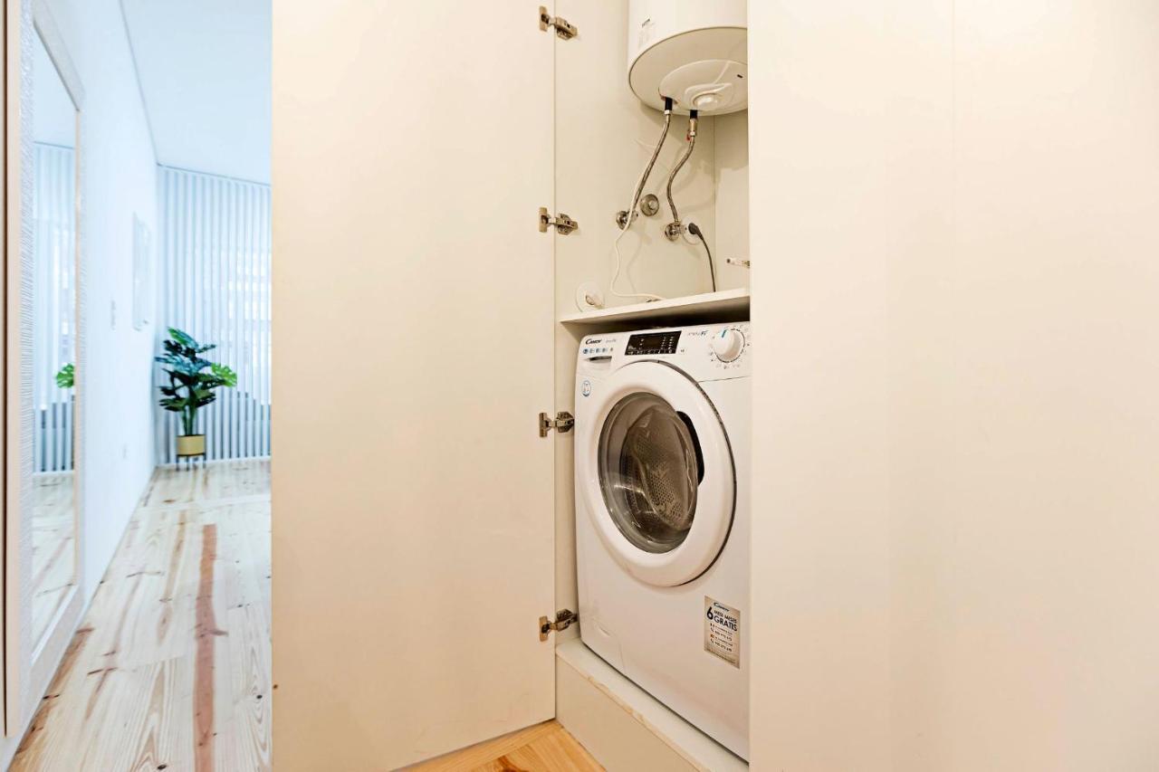 Loios 1Br Flat Downtown By Lovelystay Porto Eksteriør billede